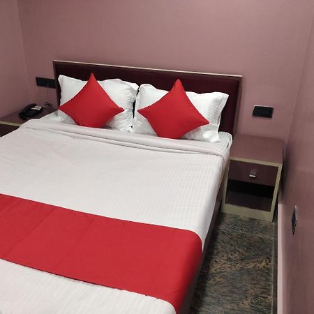 Oyo 16871 Anant Home Stay Shillong Kültér fotó