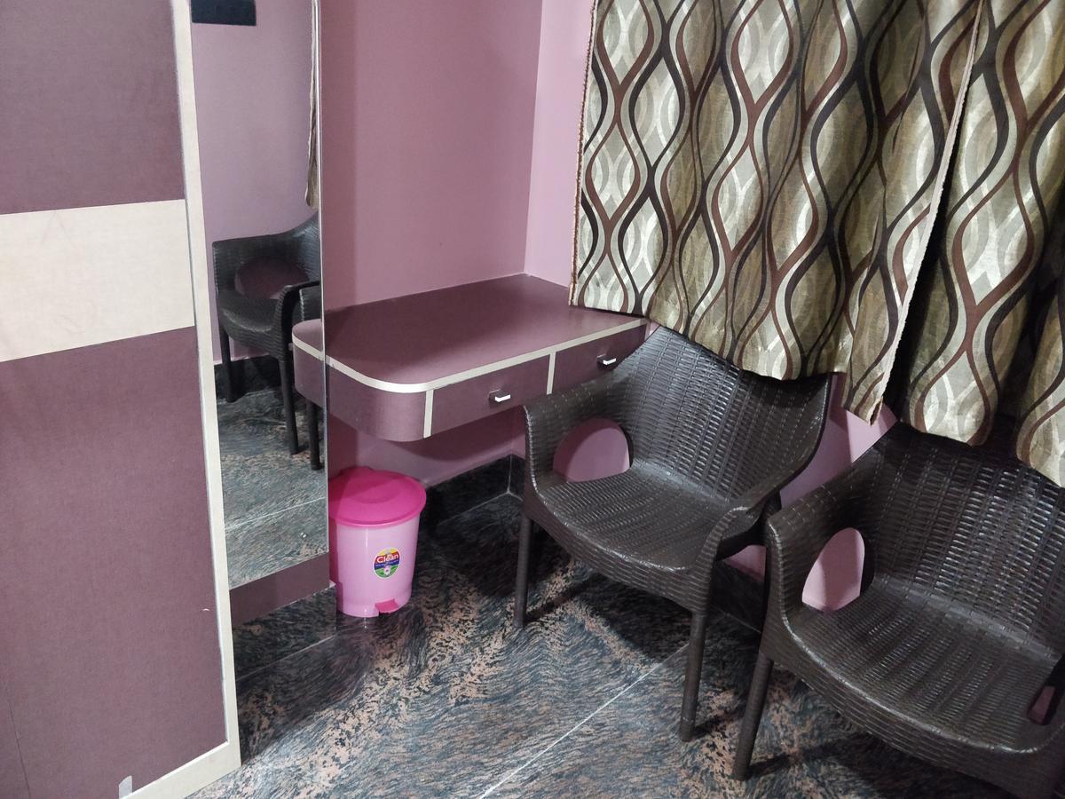 Oyo 16871 Anant Home Stay Shillong Kültér fotó